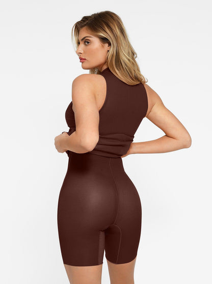 Nora | Shapewear Skulpterende Midikjole i Imitert Skinn med Glidelås foran